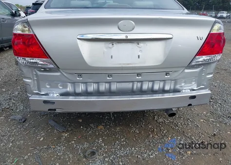 2005 Toyota Camry Le V6 from USA, damaged, VIN 4T1BF30K05U620286